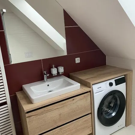 公寓 Pod Klinovcem