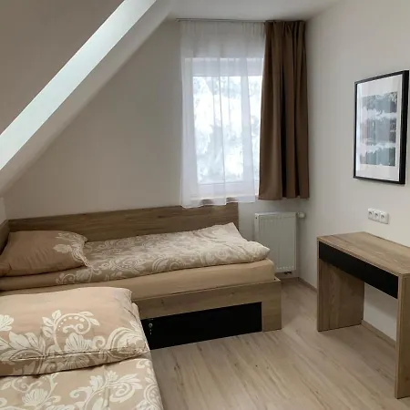 Pod Klinovcem Apartment *